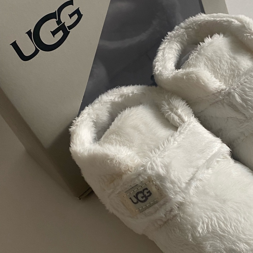 UGG infant boots